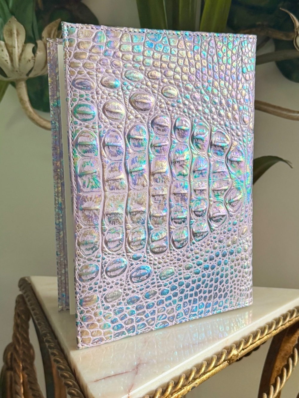💜 NWOT Brahmin Violet Wonderland Iridescent Leather Journal Front EYE 💜 - Picture 3 of 13